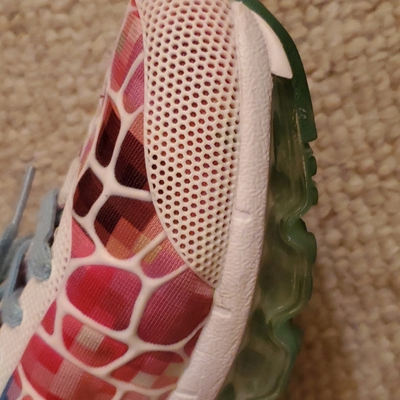 Women's One Mix Sneakers - Picture 9 of 14